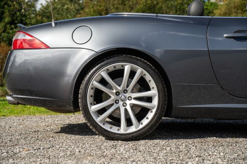 2007 Jaguar XKR Convertible 4.2 V8 For Sale (picture 16 of 121)