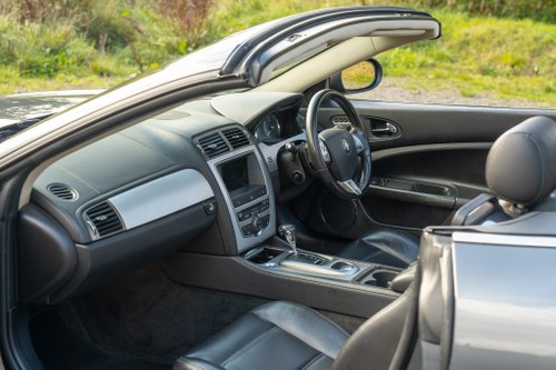 2007 Jaguar XKR Convertible 4.2 V8 For Sale (picture 17 of 121)