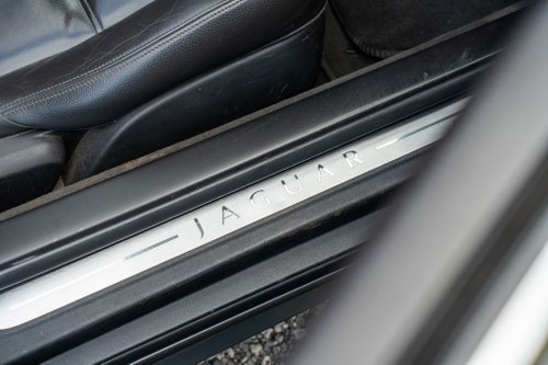 2007 Jaguar XKR Convertible 4.2 V8 For Sale (picture 47 of 121)