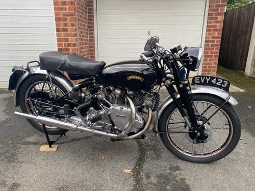 1950 Vincent Rapide Te koop (foto 3 van 28)