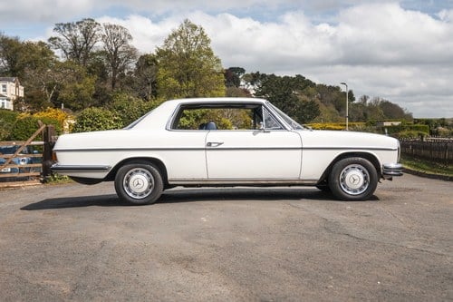 1972 Mercedes-Benz 250 CE W114 For Sale (picture 15 of 240)