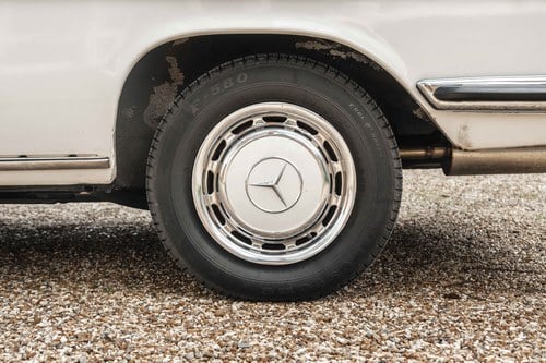 1972 Mercedes-Benz 250 CE W114 For Sale (picture 18 of 240)