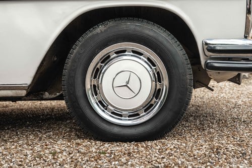 1972 Mercedes-Benz 250 CE W114 For Sale (picture 20 of 240)