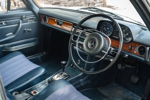 1972 Mercedes-Benz 250 CE W114 For Sale (picture 21 of 240)