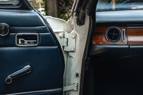 1972 Mercedes-Benz 250 CE W114 For Sale (picture 82 of 240)