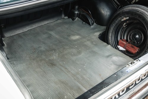 1972 Mercedes-Benz 250 CE W114 For Sale (picture 94 of 240)