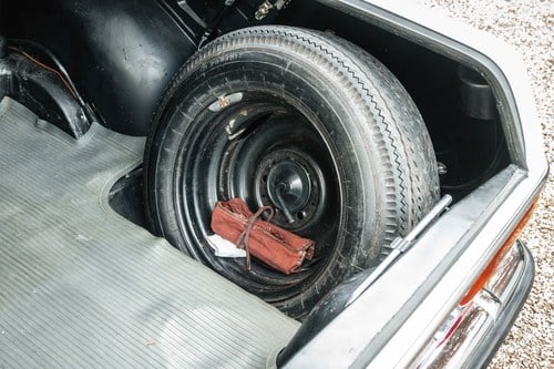 1972 Mercedes-Benz 250 CE W114 For Sale (picture 96 of 240)