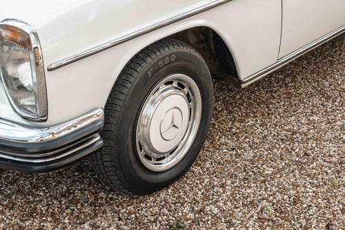 1972 Mercedes-Benz 250 CE W114 For Sale (picture 104 of 240)