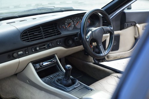 1988 Porsche 944 Lux till salu (bild 21 av 98)