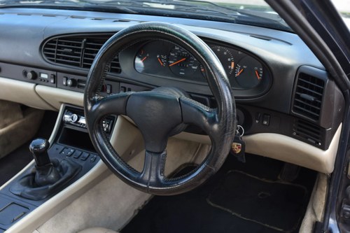 1988 Porsche 944 Lux till salu (bild 22 av 98)
