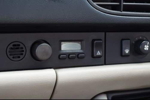 1988 Porsche 944 Lux till salu (bild 38 av 98)