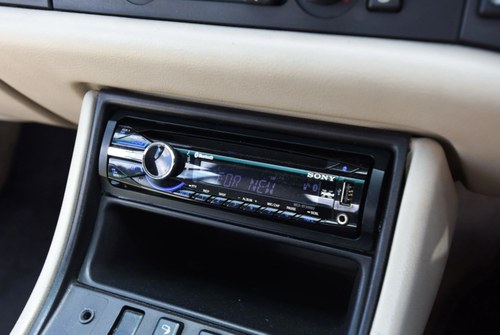 1988 Porsche 944 Lux till salu (bild 39 av 98)