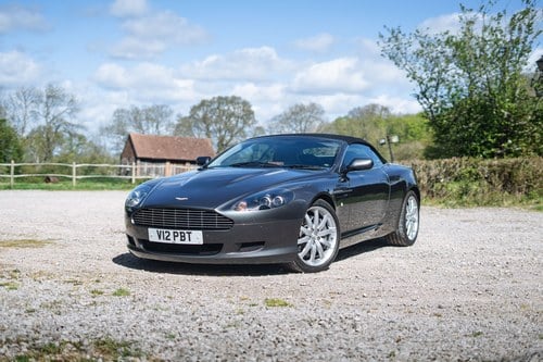 2006 Aston Martin DB9 Volante - 12,850 Miles à venda (imagem 17 de 158)
