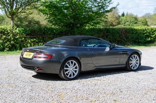 2006 Aston Martin DB9 Volante - 12,850 Miles à venda (imagem 22 de 158)