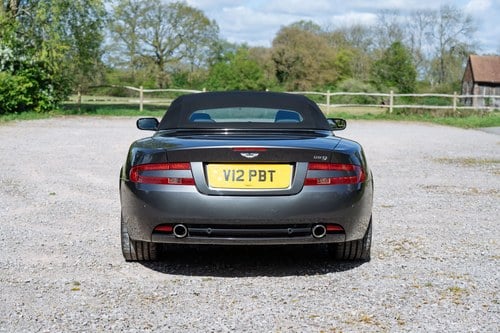 2006 Aston Martin DB9 Volante - 12,850 Miles à venda (imagem 24 de 158)