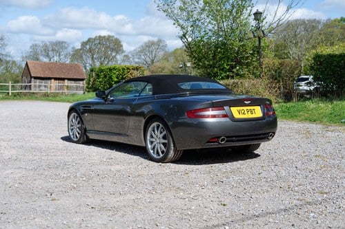 2006 Aston Martin DB9 Volante - 12,850 Miles à venda (imagem 25 de 158)