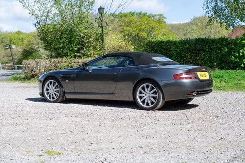 2006 Aston Martin DB9 Volante - 12,850 Miles à venda (imagem 26 de 158)