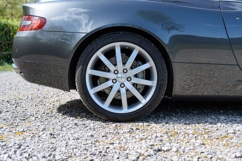 2006 Aston Martin DB9 Volante - 12,850 Miles à venda (imagem 39 de 158)