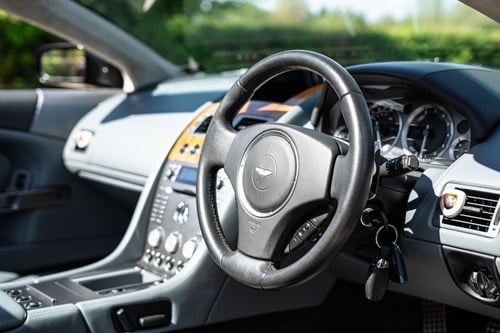 2006 Aston Martin DB9 Volante - 12,850 Miles à venda (imagem 40 de 158)