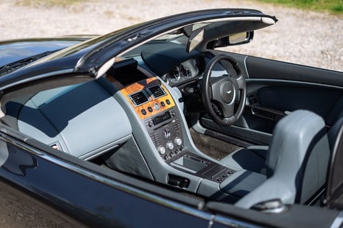 2006 Aston Martin DB9 Volante - 12,850 Miles à venda (imagem 44 de 158)