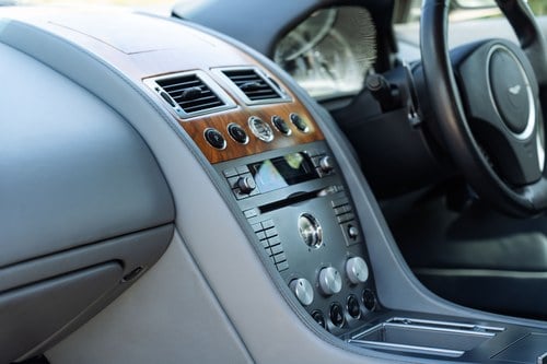 2006 Aston Martin DB9 Volante - 12,850 Miles à venda (imagem 49 de 158)