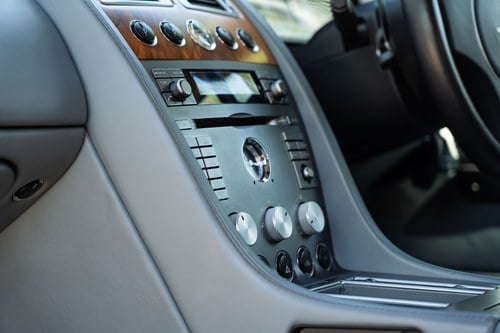 2006 Aston Martin DB9 Volante - 12,850 Miles à venda (imagem 51 de 158)