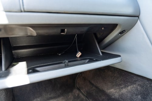 2006 Aston Martin DB9 Volante - 12,850 Miles à venda (imagem 60 de 158)