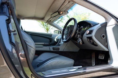 2006 Aston Martin DB9 Volante - 12,850 Miles à venda (imagem 63 de 158)