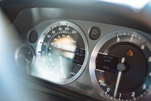 2006 Aston Martin DB9 Volante - 12,850 Miles à venda (imagem 70 de 158)