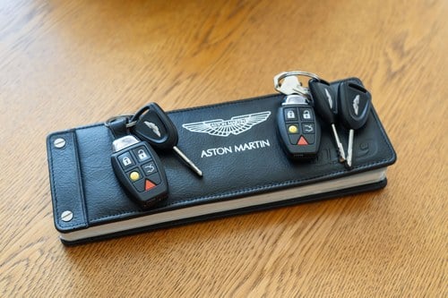 2006 Aston Martin DB9 Volante - 12,850 Miles à venda (imagem 150 de 158)