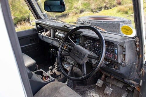 1990 Land Rover Defender 110 SW 4C Camper Van till salu (bild 20 av 140)