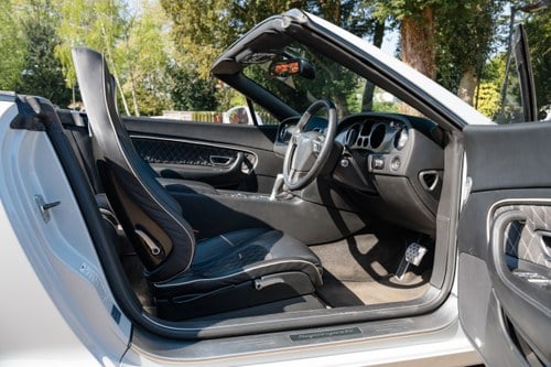 2010 Bentley Continental SuperSports Convertible For Sale (picture 26 of 215)