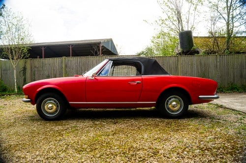 1972 Peugeot 504 Cabriolet till salu (bild 30 av 132)