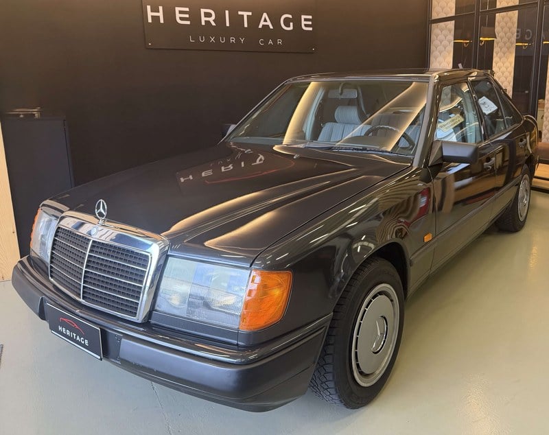1987 Mercedes 200 - 2 1987 Mercedes 200 - 2