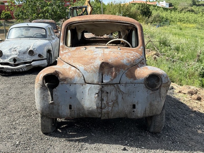 1956 Renault 4CV - 2 1956 Renault 4CV - 2