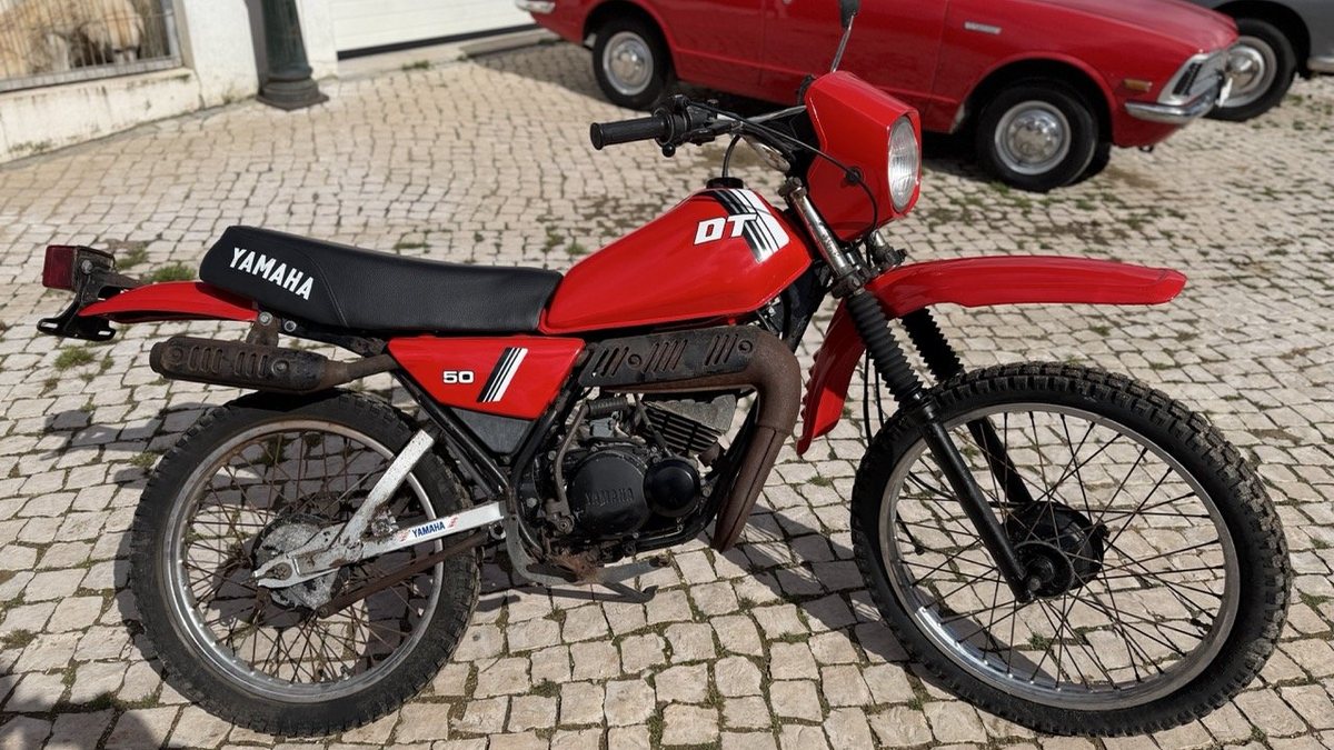 1989 Yamaha DT 50 Red Manual, 5 speed in Portugal - For Sale | Car 1989 Yamaha DT 50 Red Manual, 5 speed in Portugal - For Sale | Car