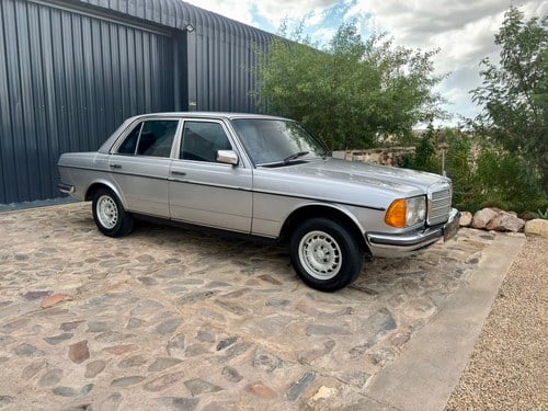 1985 Mercedes-Benz 240D W123 For Sale (picture 3 of 146)