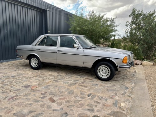 1985 Mercedes-Benz 240D W123 For Sale (picture 4 of 146)