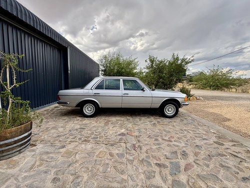 1985 Mercedes-Benz 240D W123 For Sale (picture 7 of 146)