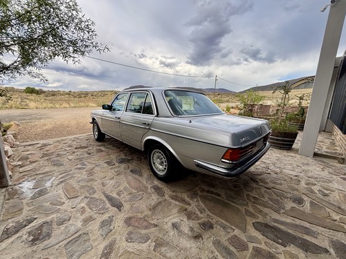 1985 Mercedes-Benz 240D W123 For Sale (picture 16 of 146)