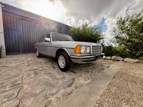 1985 Mercedes-Benz 240D W123 For Sale (picture 28 of 146)