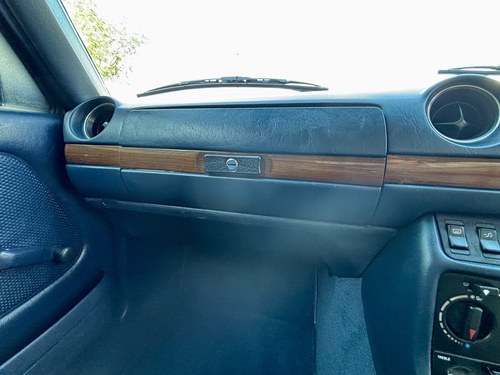 1985 Mercedes-Benz 240D W123 For Sale (picture 67 of 146)