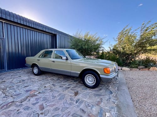 1983 Mercedes-Benz 380SE W126 For Sale (picture 2 of 148)