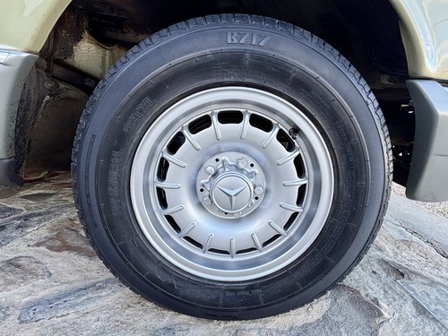 1983 Mercedes-Benz 380SE W126 For Sale (picture 34 of 148)