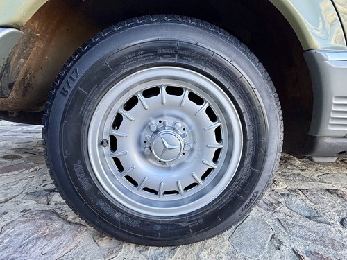 1983 Mercedes-Benz 380SE W126 For Sale (picture 35 of 148)