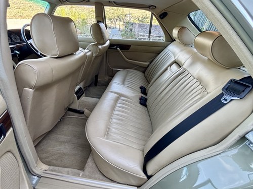 1983 Mercedes-Benz 380SE W126 For Sale (picture 38 of 148)