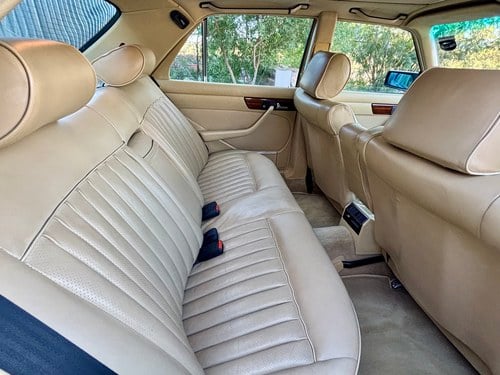 1983 Mercedes-Benz 380SE W126 For Sale (picture 45 of 148)