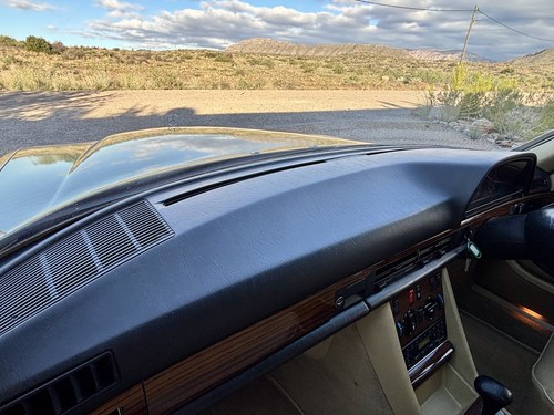 1983 Mercedes-Benz 380SE W126 For Sale (picture 61 of 148)