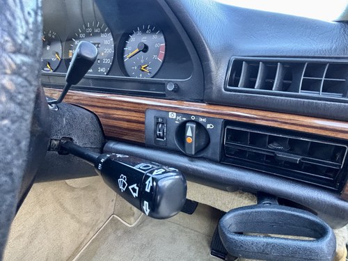 1983 Mercedes-Benz 380SE W126 For Sale (picture 76 of 148)