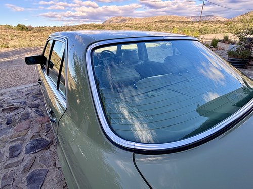 1983 Mercedes-Benz 380SE W126 For Sale (picture 109 of 148)